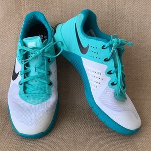 Nike Metcon 2 CT in white/hyper turquoise